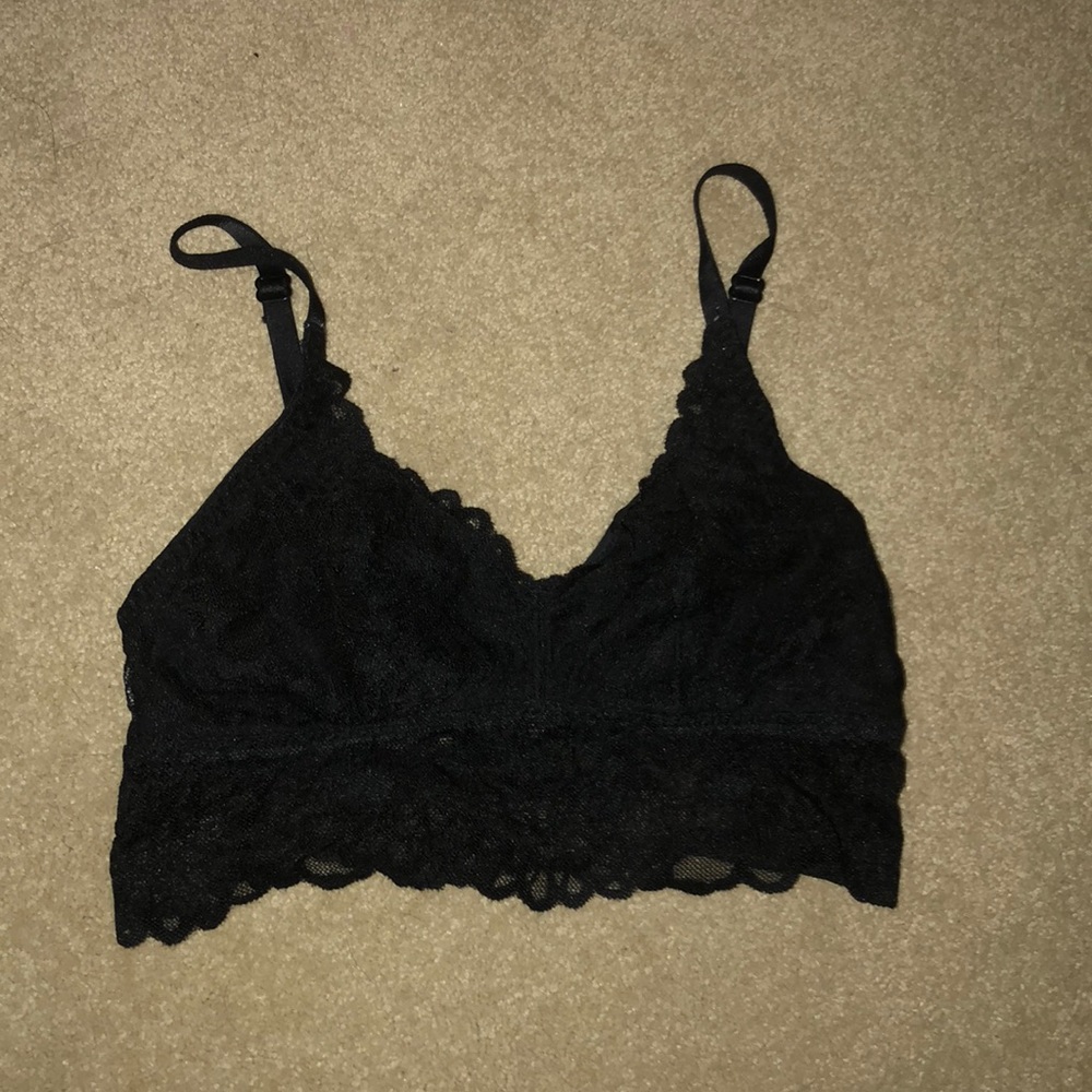 black lace bralette🖤